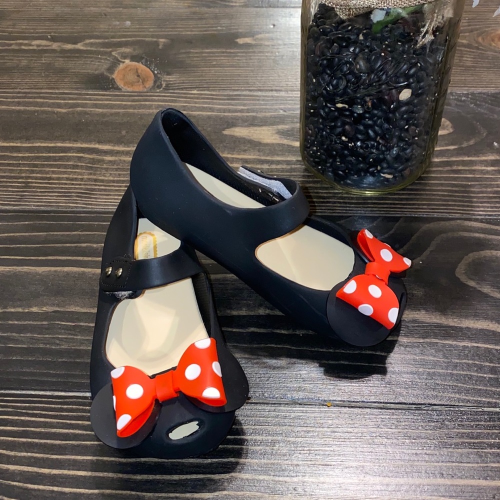 Meileisha Black with Red Bow Flats